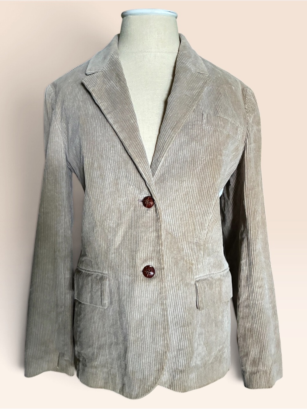 Vintage Prestige tan corduroy 2 button blazer. Pockets, notched lapels. Sz 8.